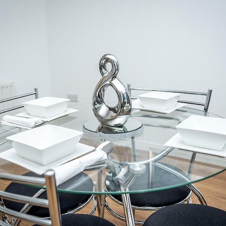 Luxuriant Apartments 北安普敦 外观 照片